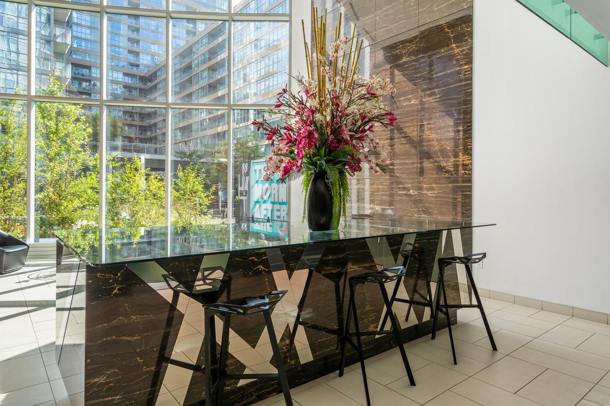 Exquisite Condos By Cn Tower With Parking Toronto Dış mekan fotoğraf